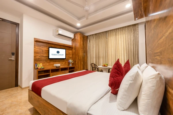 hotel with gym in dlf phase 3, gurugram - haris court cyber city