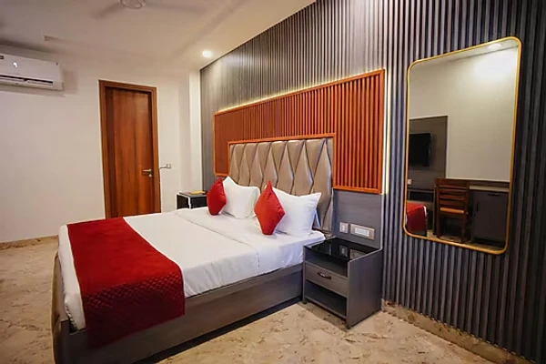 hotel room booking in sector 24, gurugram - haris court cyber hub