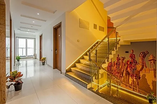 best business hotels in haris court cyber hub gurugram