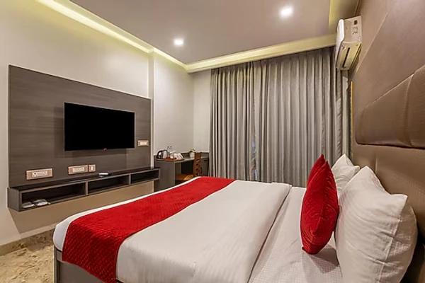 hotel in sector 24, gurugram for family - haris court cyber hub
