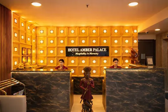 luxury hotels in hotel amber palace gurugram