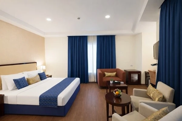 hotel with gym in sector 14, gurugram - hotel amber palace