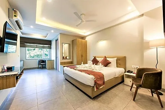 short stay hotels in hotel checked inn gurugram