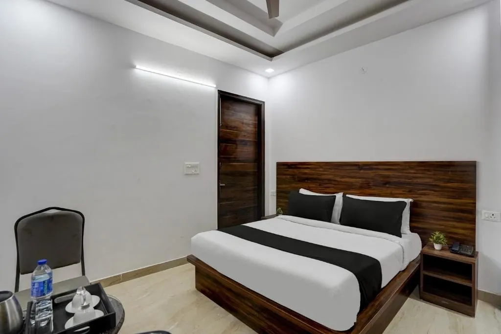 luxury hotel in hotel cloud bay gurugram