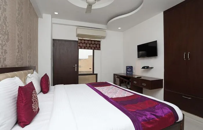 hotel with banquet hall in sector 20, gurugram - hotel florainn