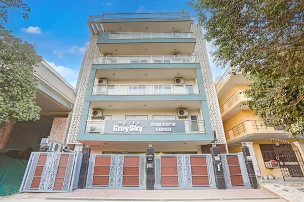 best 5 star hotels in hotel grey sky gurugram