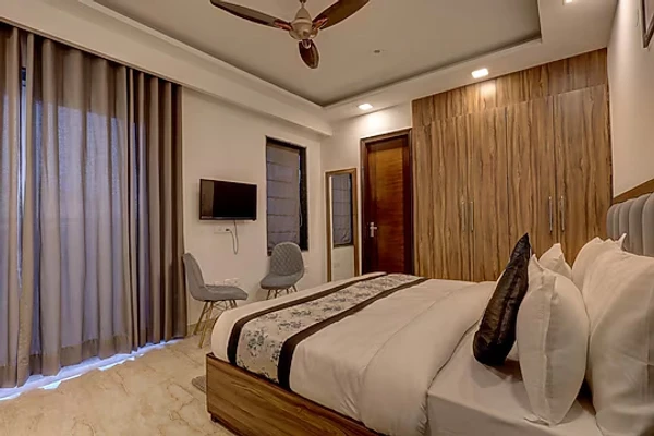 best corporate hotels in hotel grey sky gurugram