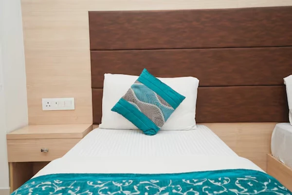 hotel with gym in sector 43, gurugram - hotel interglobe oasis