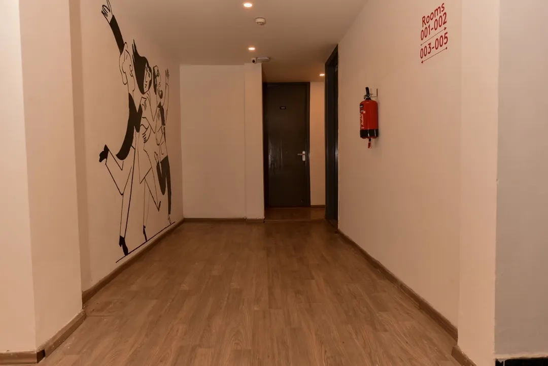 cheap and best hotels in hotel luxury residency gurugram