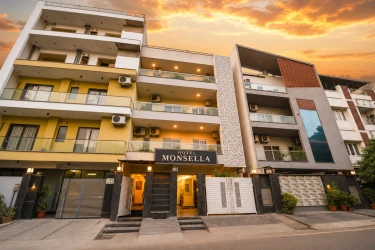 day time hotels in hotel monsella gurugram