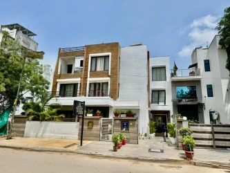 best hotel stay in hotel posh classic gurugram