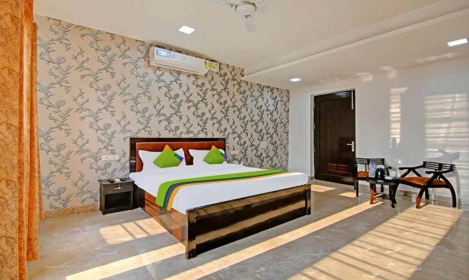 hotels for unmarried couples in hotel posh classic gurugram