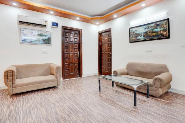 hotel with swimming pool in sector 38, gurugram - hotel raj mahal