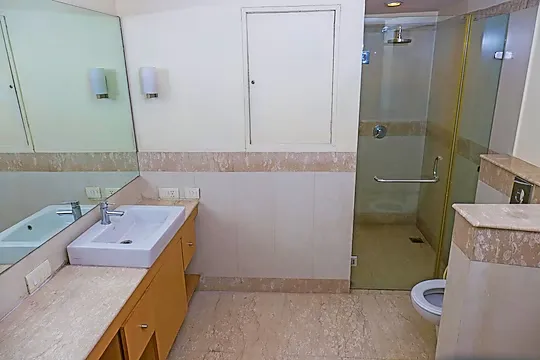 five star hotels in hotel the luxotic suites gurugram
