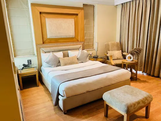 best short stay hotels in hotel the luxotic suites gurugram