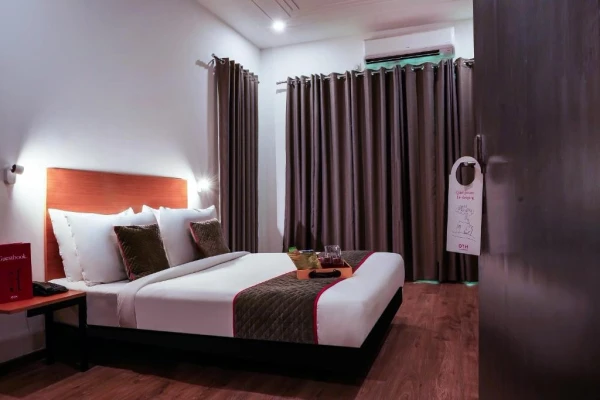 luxury hotel in hotel the runner gurugram