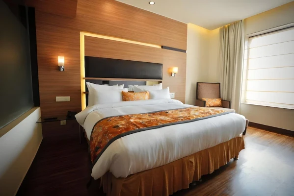 hotel in sector 14, gurugram for couples - hotel windsor heights
