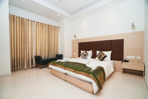 hotel with meeting room in sector 43, gurugram - interglobe oasis