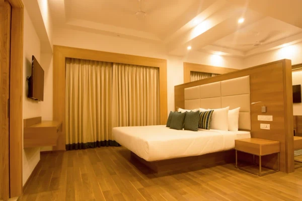 hotel with party hall in sector 60, gurugram - lemon tree hotel sector 60 gurgaon