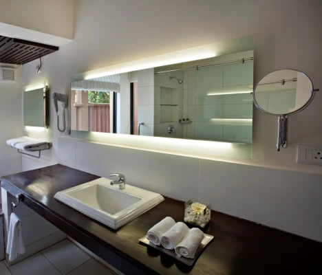 hotel with party hall in manesar, gurugram - lemon tree hotel tarudhan valley gurgaon