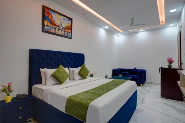 24 hours check in hotels in limewood stay sector 29 gurugram