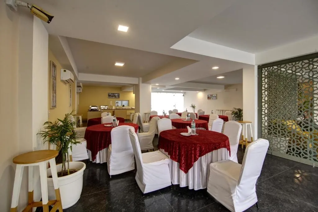 4 star hotels in limewood stay silver studio sector 57 gurugram