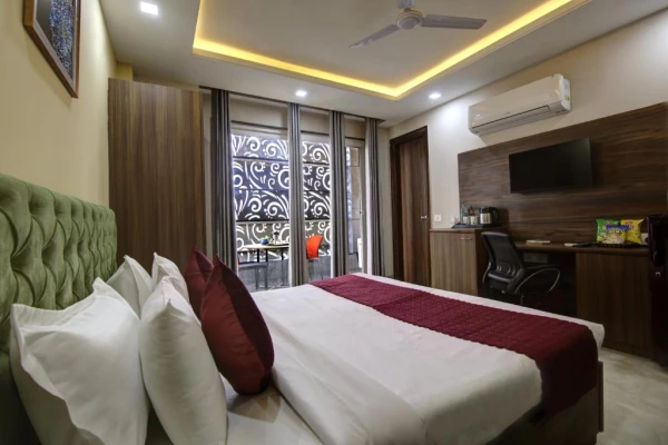 hotel stay in limewood stay silver studio sector 57 gurugram
