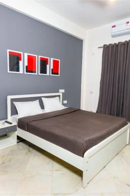 hotel stay in loop by zolo baani square gurugram gurugram