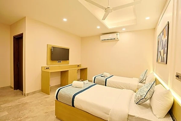 online room booking in udyog vihar, gurugram - millora cyber suites