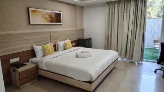 service apartment in sector 38, gurugram for 1 day - olive serviced apartment medanta medicity gurugram