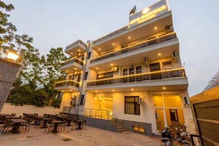 hotel with gym in sector 20, gurugram - opo essential sector 21