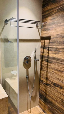 hotel with bar in sector 63, gurugram - pantao luxe studio aipl joy square