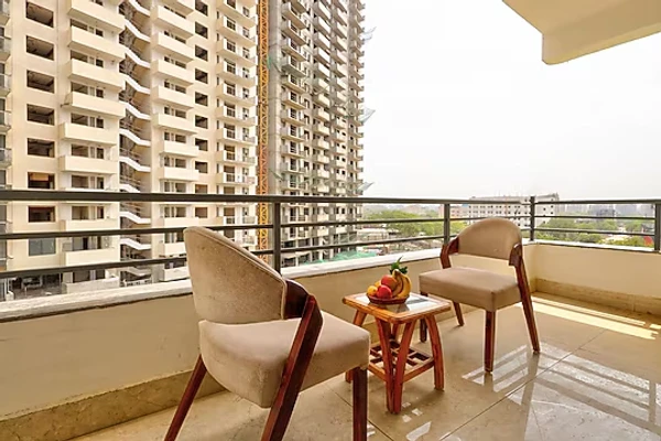 hotel near gurugram railway station - qotel siganture golf course road