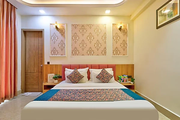 hotel near gurugram railway station - qotel siganture golf course road