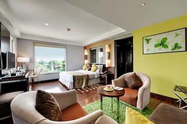 hotel in sector 14, gurugram for couples - quality inn gurugram