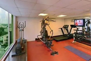 hotel with free parking in sector 14, gurugram - quality inn gurugram