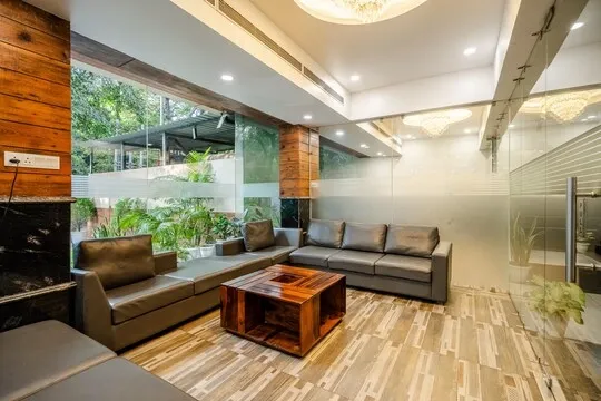 hotel with party hall in sector 31, gurugram - royal residence near 32 milestone