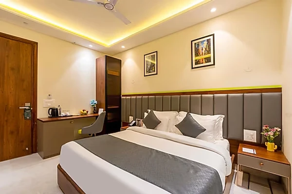 best hourly stay in s by z hotel baani square gurugram