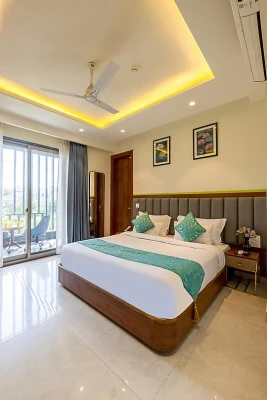 hotel with party hall in sector 51, gurugram - s by z hotel baani square