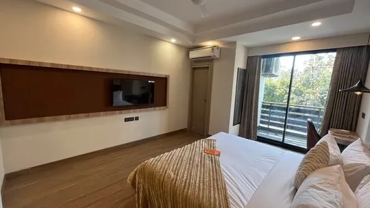 short stay hotels in saltstayz premier - millenium city centre gurugram