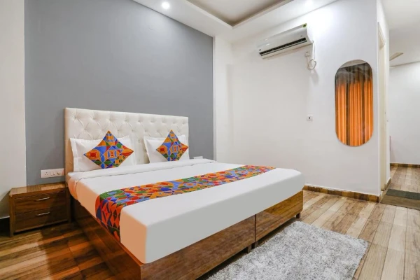 cheap and best hotels in sky rise inn gurugram