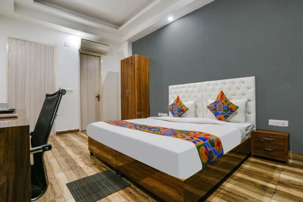 hotel stay in sky rise inn gurugram