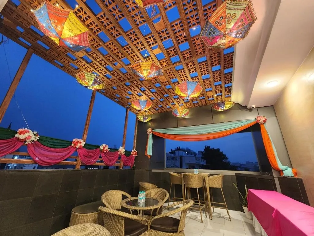 couple friendly hotels in square 9 inn - a boutique hotel gurugram