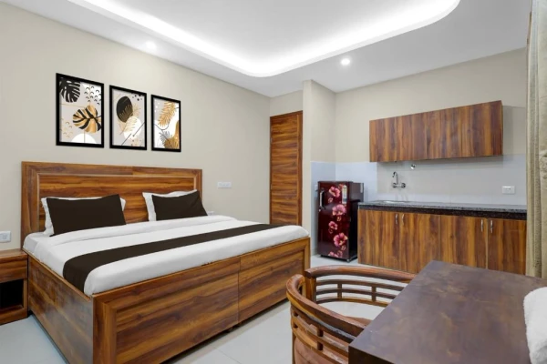 hotel with bar in sector 70, gurugram - super townhouse hotel spr road