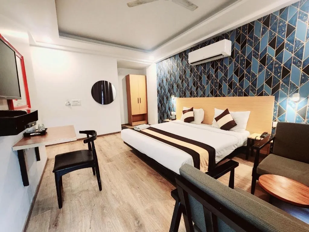 hourly hotel in tipsyy inn 003 gurugram