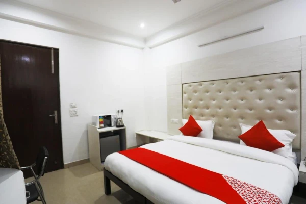 group holiday hotels in tipsyy inn 014 gurugram
