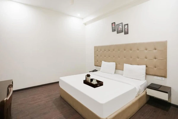 jacuzzi hotel in artemis hospital, gurugram - townhouse the amv hotel