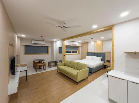 hotel with bar in west nada, guruvayur - 7 apple hotel guruvayur