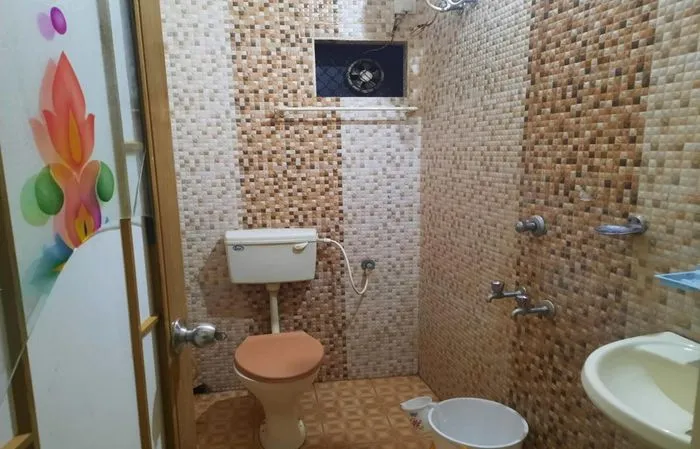 family Hotel with pool in north nada, guruvayur - devanjana inn lodge