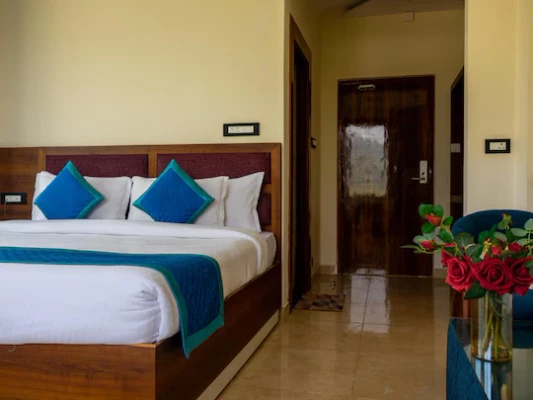 3 star hotel in fatehpur, haldwani - trevon the shire inn